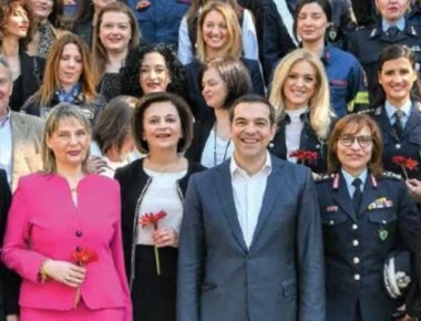 Αντιδράσεις γιατί ο Αλέξης Τσίπρας έγινε εξώφυλλο στο περιοδικό της Πυροσβεστικής (φωτο)